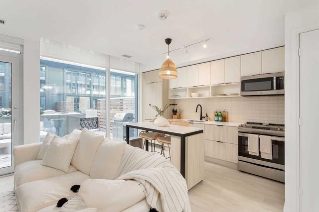 s103 - 180 Mill St, Townhouse with 3 bedrooms, 3 bathrooms and 1 parking in Toronto ON | Image 2