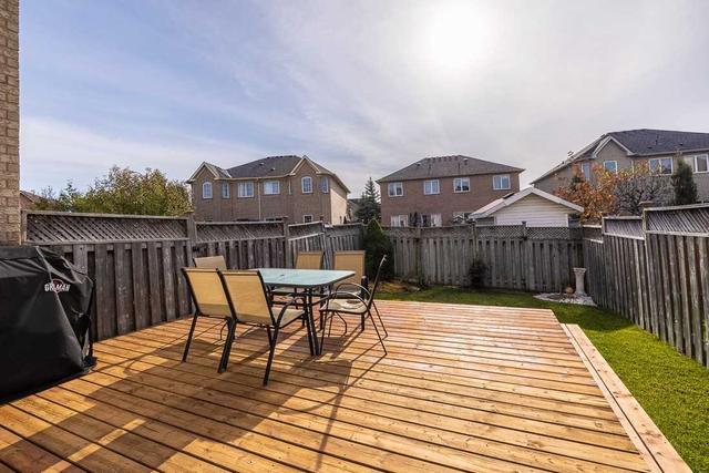 91 Royal Appian Cres, House attached with 3 bedrooms, 3 bathrooms and 4 parking in Vaughan ON | Image 9