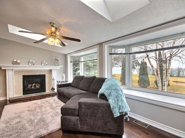 79 The Cove Rd, House detached with 2 bedrooms, 2 bathrooms and 2 parking in Clarington ON | Image 4