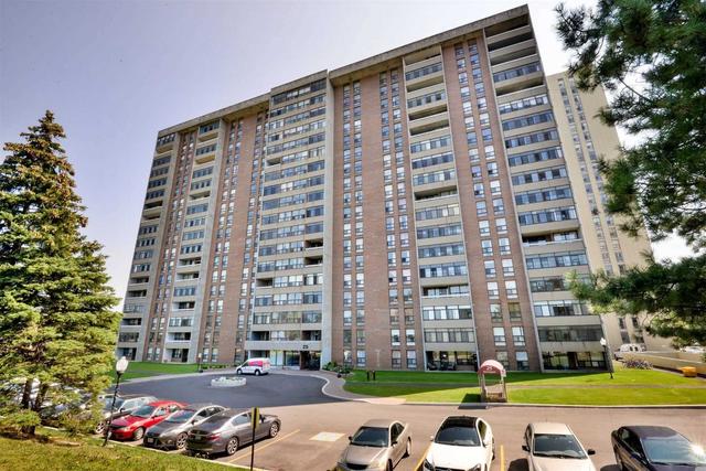 1801 - 25 Kensington Rd, Condo with 2 bedrooms, 2 bathrooms and 1 parking in Brampton ON | Image 30