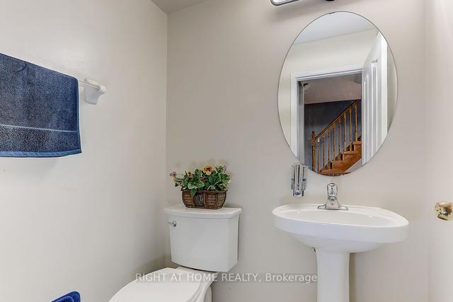 16 Pat Brooks Terr, Townhouse with 3 bedrooms, 4 bathrooms and 2 parking in Toronto ON | Image 13