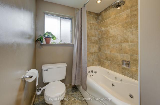 53 Belcourt Cres, House detached with 3 bedrooms, 2 bathrooms and 2 parking in Guelph ON | Image 9