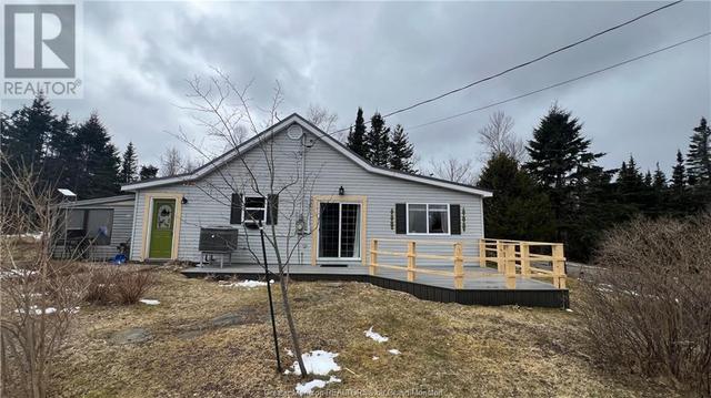 3909 Scenic Dr, House detached with 2 bedrooms, 1 bathrooms and null parking in Alma VL NB | Image 3