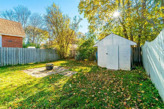 79 Peel St, House detached with 2 bedrooms, 1 bathrooms and 2 parking in Kawartha Lakes ON | Image 19