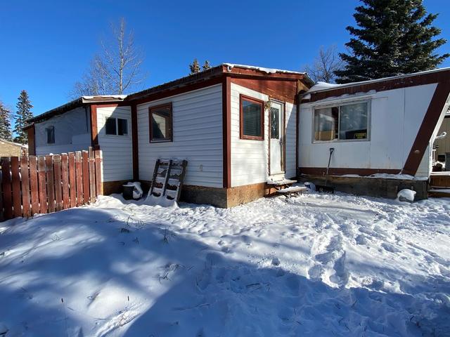 303 - 5311 60 Street, House detached with 5 bedrooms, 1 bathrooms and 3 parking in Clearwater County AB | Image 5