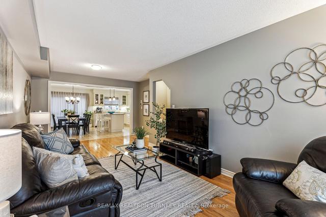 353 Doak Lane, House attached with 3 bedrooms, 3 bathrooms and 2 parking in Newmarket ON | Image 37