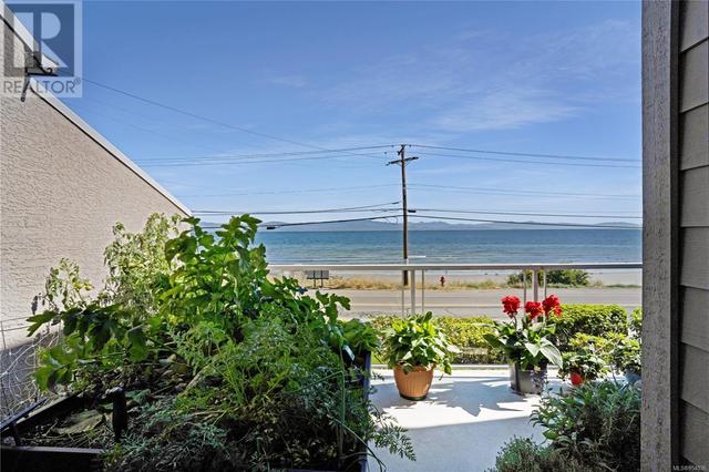 107 - 3156 Island Hwy W, Condo with 2 bedrooms, 2 bathrooms and 1 parking in Qualicum Beach BC | Image 3