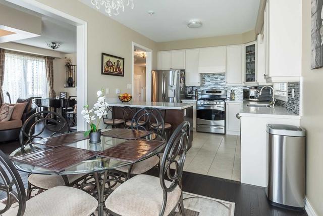123 Blue Dasher Blvd, House detached with 4 bedrooms, 3 bathrooms and 6 parking in Bradford West Gwillimbury ON | Image 2