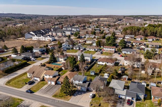 20 Jennings Dr, House semidetached with 3 bedrooms, 3 bathrooms and 5 parking in Penetanguishene ON | Image 29