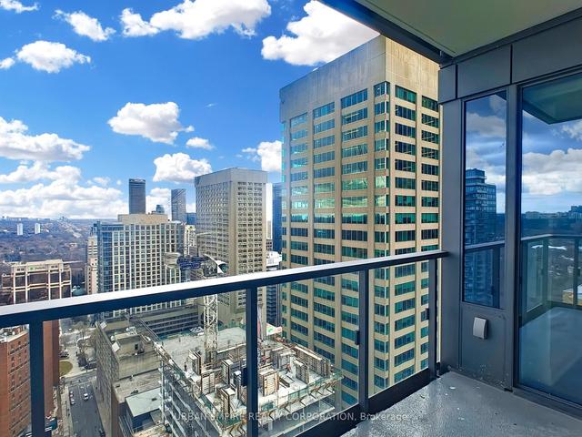 3207 - 8 Cumberland St, Condo with 2 bedrooms, 2 bathrooms and 1 parking in Toronto ON | Image 25