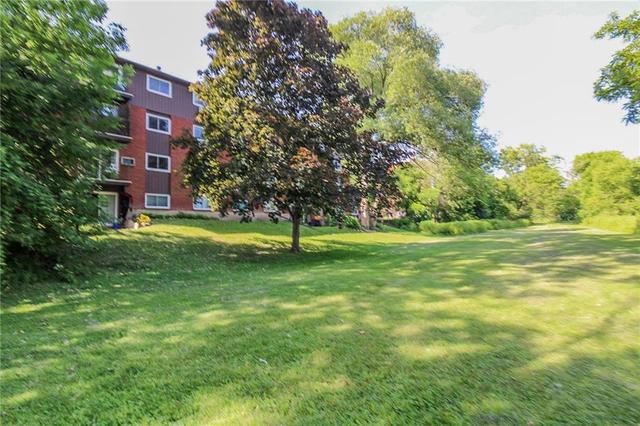 22 - 14 Charlotte Place, Condo with 2 bedrooms, 1 bathrooms and 1 parking in Brockville ON | Image 19