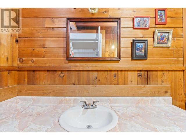 1398 Gillespie Road, House detached with 3 bedrooms, 2 bathrooms and 3 parking in Columbia Shuswap C BC | Image 19