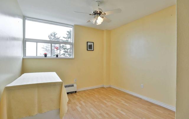 302 - 15 Albright Rd, Condo with 3 bedrooms, 1 bathrooms and 1 parking in Hamilton ON | Image 15