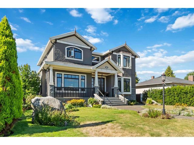 7677 Endersby Street, House detached with 6 bedrooms, 7 bathrooms and null parking in Burnaby BC | Card Image