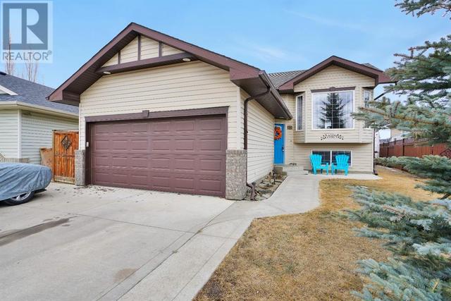 111 Kirton Close, House detached with 3 bedrooms, 2 bathrooms and 2 parking in Red Deer AB | Card Image