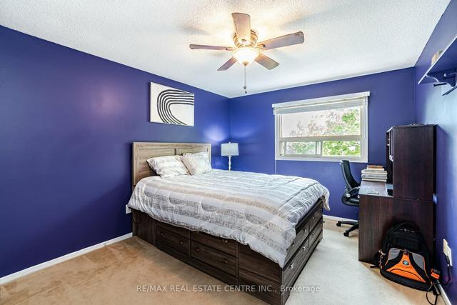 9 Jameson Cres, House detached with 4 bedrooms, 2 bathrooms and 5 parking in Brampton ON | Image 11