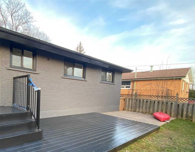 31 Elkwood Dr, House detached with 3 bedrooms, 2 bathrooms and 5 parking in Hamilton ON | Image 33
