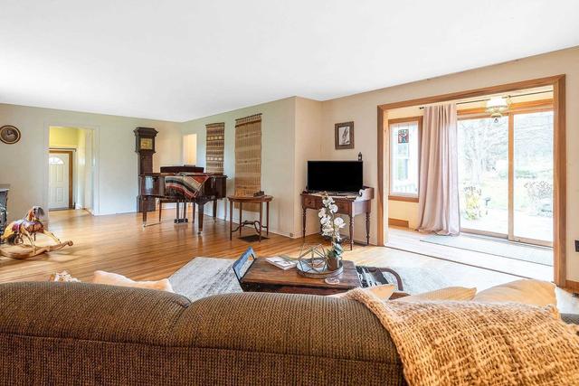 19644 Glen Haffy Rd, House detached with 4 bedrooms, 2 bathrooms and 8 parking in Caledon ON | Image 37