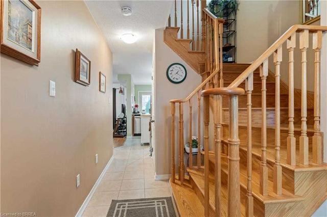 220 Blackburn Dr, Townhouse with 2 bedrooms, 3 bathrooms and 2 parking in Brantford ON | Image 28