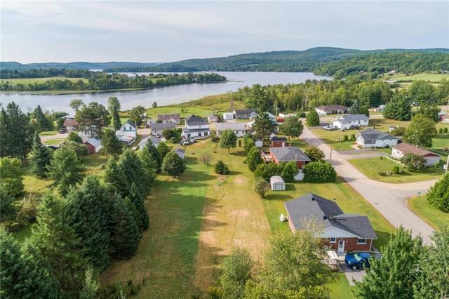 118 Siberia Road, House detached with 2 bedrooms, 2 bathrooms and 3 parking in Madawaska Valley ON | Image 29