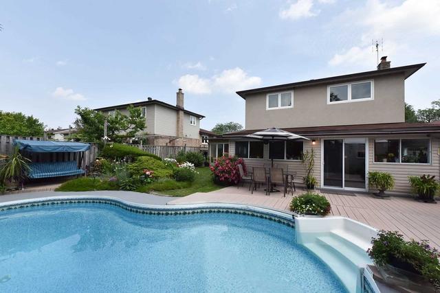 925 Forestwood Dr, House detached with 4 bedrooms, 3 bathrooms and 4 parking in Mississauga ON | Image 32