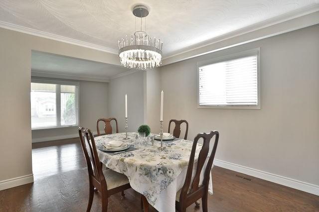 331 Ulric Cres, House detached with 3 bedrooms, 3 bathrooms and 4 parking in Oakville ON | Image 5