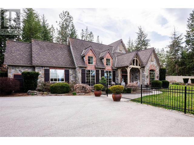 2957 Harvard Road, House detached with 4 bedrooms, 3 bathrooms and 13 parking in Kelowna BC | Image 3