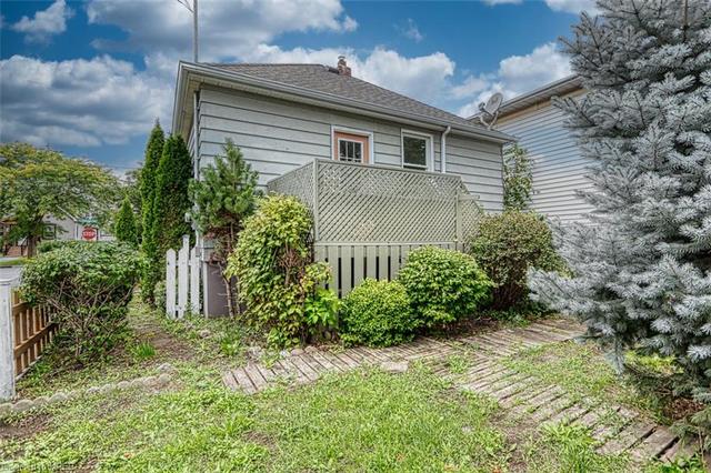 56 Parkview Road, House detached with 3 bedrooms, 2 bathrooms and 2 parking in St. Catharines ON | Image 7