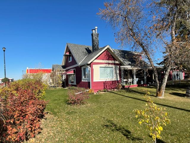 103 Centre Street, House detached with 4 bedrooms, 3 bathrooms and 4 parking in McLennan AB | Image 1