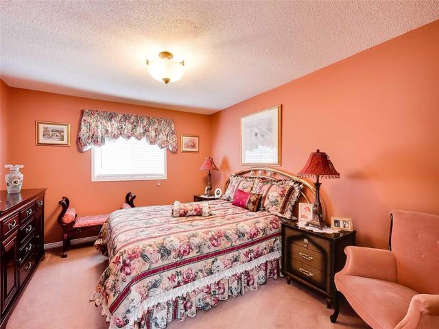 37 Asterwind Cres, House detached with 3 bedrooms, 3 bathrooms and 4 parking in Brampton ON | Image 15