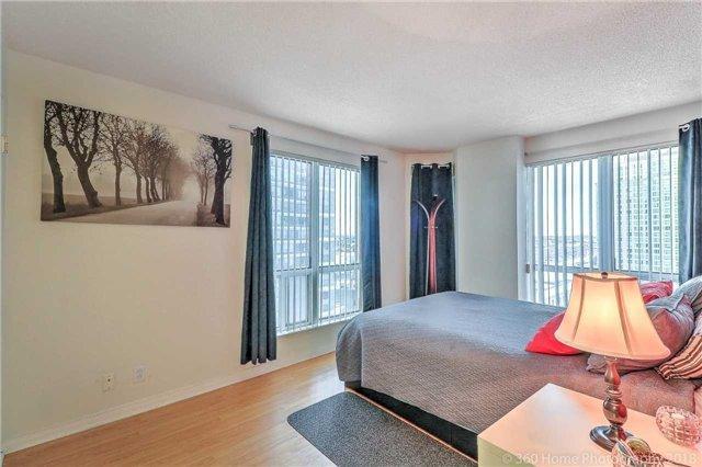 1503 - 8 Lee Centre Dr, Condo with 2 bedrooms, 2 bathrooms and 1 parking in Toronto ON | Image 9