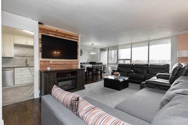 310 - 11 Wincott Dr, Condo with 3 bedrooms, 2 bathrooms and 1 parking in Toronto ON | Image 12
