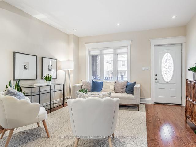 18 Taunton Rd, House semidetached with 2 bedrooms, 2 bathrooms and 1 parking in Toronto ON | Image 23