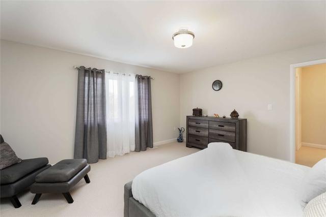 35 Dougherty Crt, House detached with 4 bedrooms, 3 bathrooms and 6 parking in Hamilton ON | Image 13