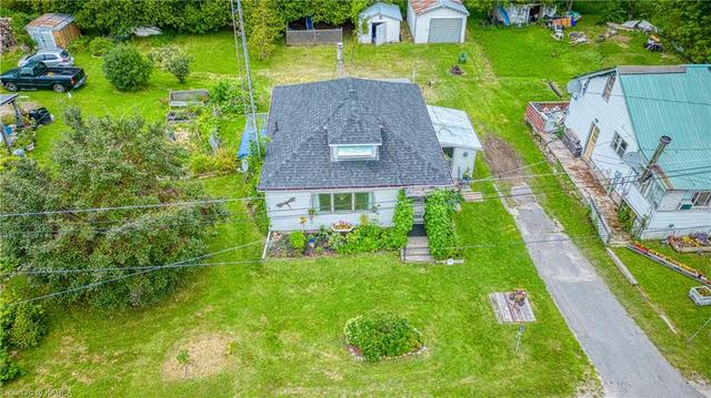 1018 Queen Street, House detached with 2 bedrooms, 1 bathrooms and 3 parking in Central Frontenac ON | Image 29