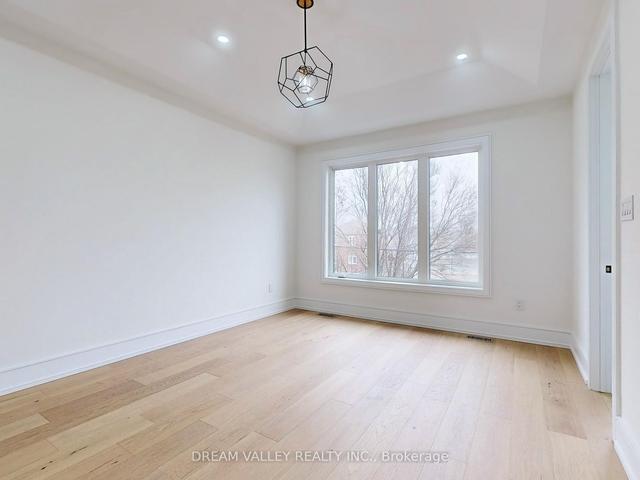 109b Heale Ave, House detached with 4 bedrooms, 5 bathrooms and 3 parking in Toronto ON | Image 10