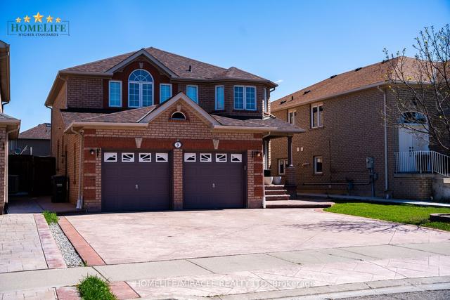 9 Falstaff Dr E, House detached with 4 bedrooms, 4 bathrooms and 6 parking in Brampton ON | Image 1