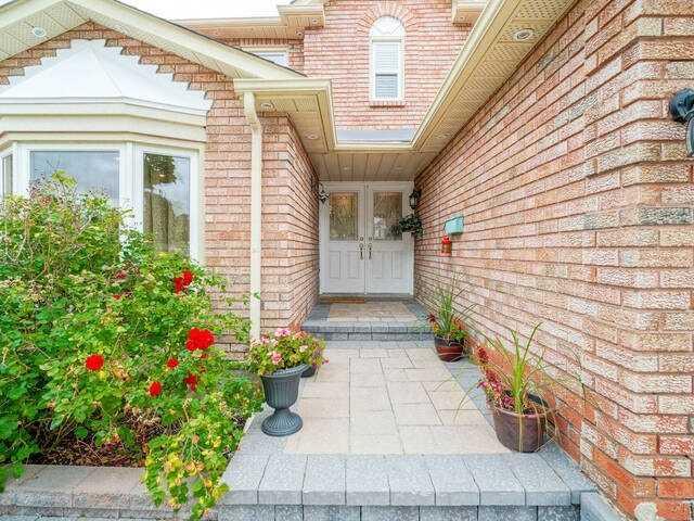 364 Bristol Rd W, House detached with 4 bedrooms, 6 bathrooms and 7 parking in Mississauga ON | Image 4