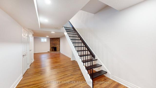 74 Flaming Roseway, Townhouse with 3 bedrooms, 3 bathrooms and 2 parking in Toronto ON | Image 9