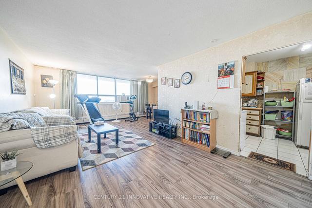 706 - 180 Markham Rd, Condo with 2 bedrooms, 2 bathrooms and 1 parking in Toronto ON | Image 2