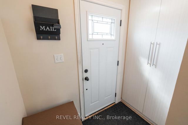 63 Guildford Cres, Townhouse with 3 bedrooms, 2 bathrooms and 2 parking in Brampton ON | Image 28
