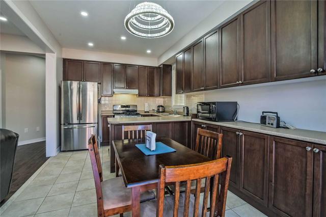 103 Relton Circ, House detached with 4 bedrooms, 3 bathrooms and 3 parking in Brampton ON | Image 6