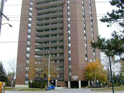 1001 - 335 Mill Rd, Condo with 3 bedrooms, 2 bathrooms and 1 parking in Toronto ON | Image 1