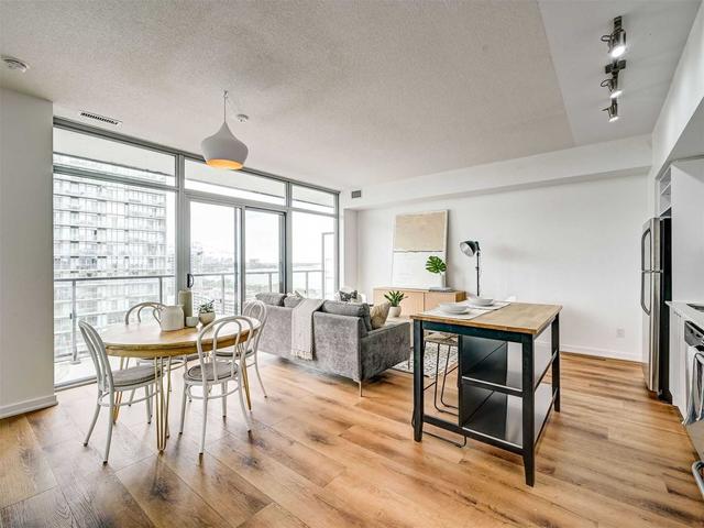 1516 - 105 The Queensway, Condo with 1 bedrooms, 1 bathrooms and 1 parking in Toronto ON | Image 2