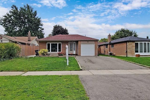 38 Addington Cres, House detached with 3 bedrooms, 2 bathrooms and 5 parking in Brampton ON | Image 24