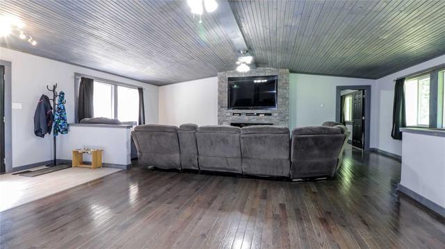 1060 Baseline Rd, House detached with 4 bedrooms, 2 bathrooms and 27 parking in Gravenhurst ON | Image 14