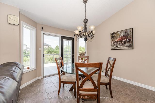 20 Whetstone Cres, House detached with 5 bedrooms, 4 bathrooms and 4 parking in Guelph ON | Image 3