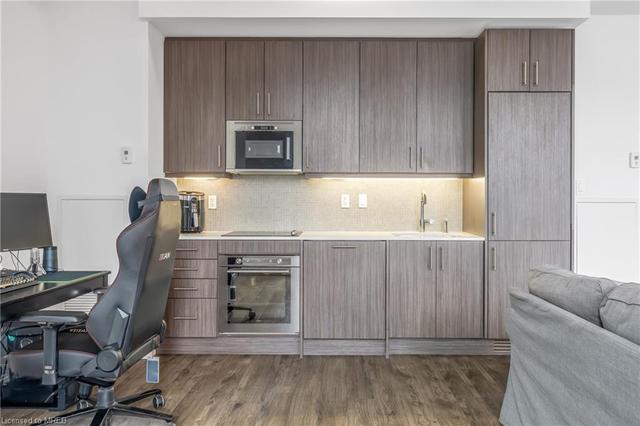 12 - 297 College Street Street, House attached with 2 bedrooms, 2 bathrooms and 1 parking in Toronto ON | Image 5