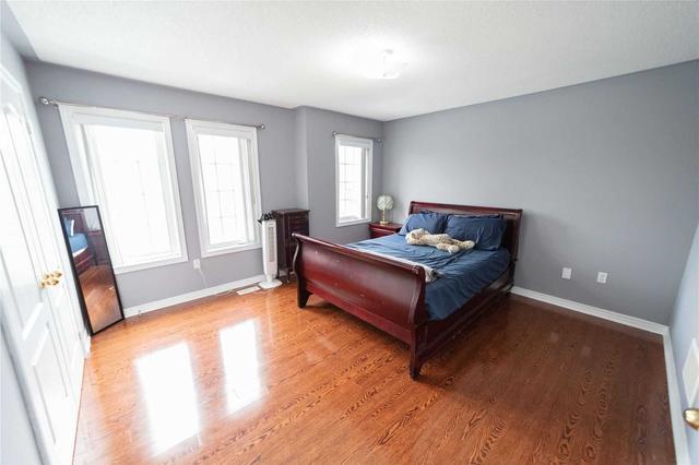 12 Fossil St, House detached with 4 bedrooms, 4 bathrooms and 4 parking in Brampton ON | Image 8
