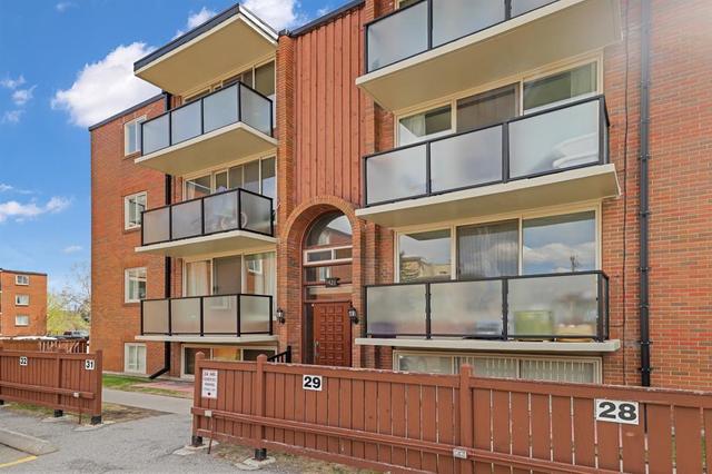 231, - 1421 7 Avenue Nw, Condo with 2 bedrooms, 1 bathrooms and 1 parking in Calgary AB | Card Image